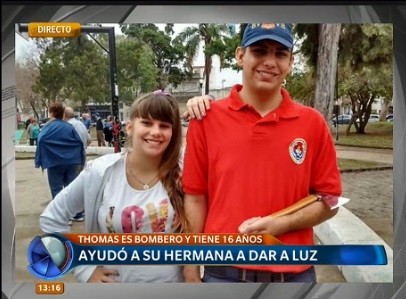 Tiene 16 años, es bombero y ayudó a su hermana a parir