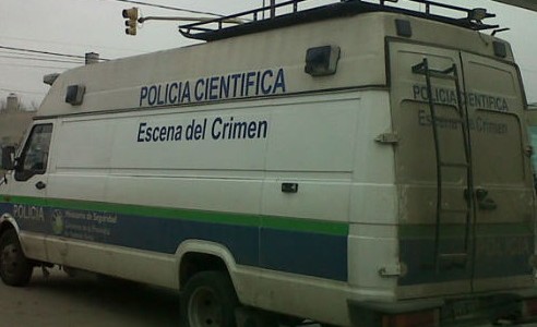 Mató a la madre y la sepultó en el patio de su casa