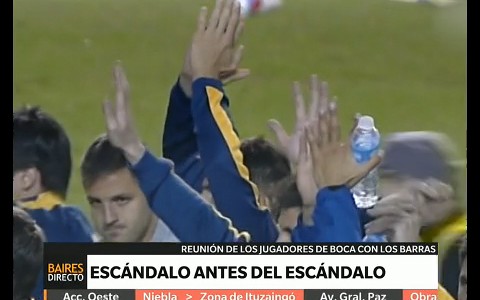 Imágenes de la reunión de barrabravas de Boca con el plantel, antes del gas pimienta