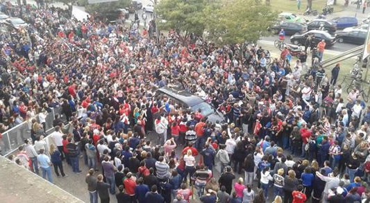 "Nunca te olvidaremos": emotiva despedida al futbolista Barisone en Santa Fe