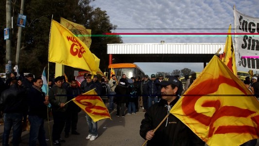 Choferes de la línea 60 volvieron a bloquear Panamericana: "Lo estiraremos lo más posible"