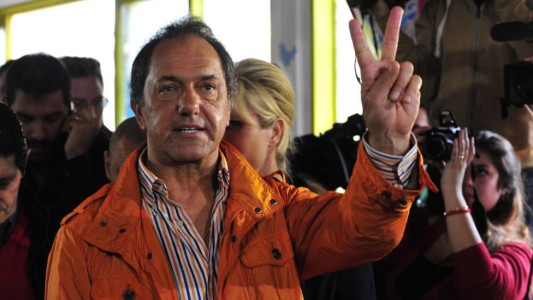 El Gobernador Scioli regresa esta noche desde Italia por las inundaciones en la provincia de Buenos Aires