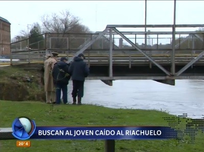 Sigue la búsqueda del joven que cayó hace 9 días al Riachuelo