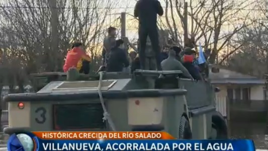 Villanueva, acorralada por el agua