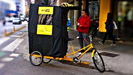 El misterio de la "bici-taxi" porteña