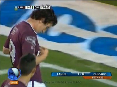 Lanús volvió a la victoria y Chicago a sus penas