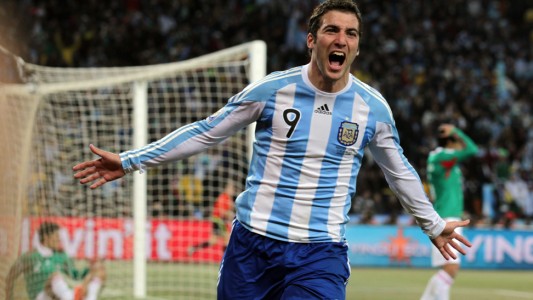 Higuaín no jugará amistosos en Estados Unidos por un cuadro gastrointestinal