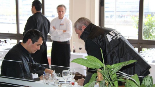 AFIP allanó famosa cadena de restaurantes por evasión y trabajo en negro