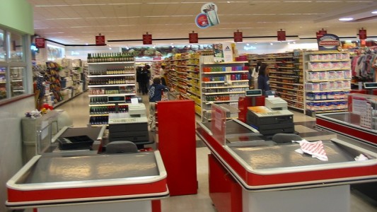 Tribunal ratificó el procesamiento de un hombre que robó chicles en un supermercado