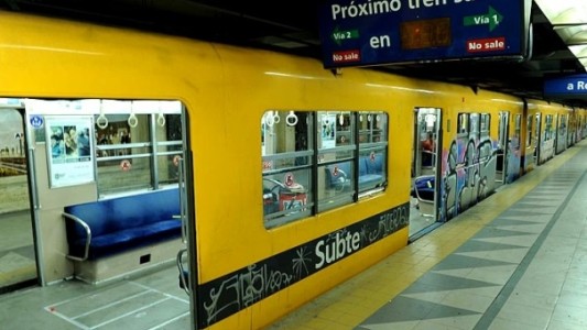 Sorpresivo paro en la línea de subte C por conflicto gremial