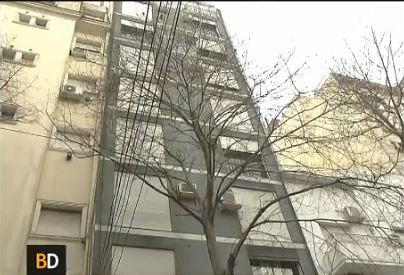 Dos personas aparecieron muertas en una bañera