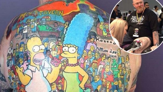 El fan número 1: se hizo más de 200 tatuajes de Los Simpsons