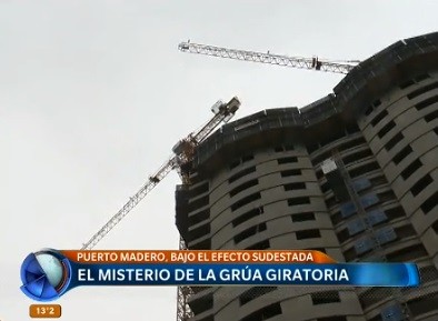 El misterio de la grúa giratoria en Puerto Madero
