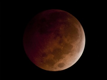 Eclipse: este domingo se podrá ver la última luna de sangre