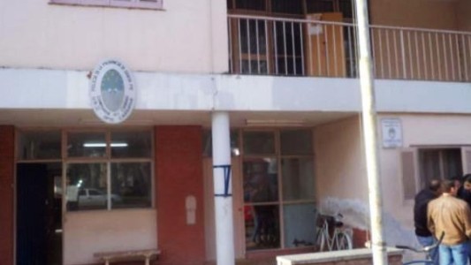 Discutió con su ex mujer y le pegó dos hachazos en la cabeza