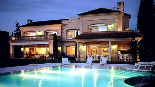 Según una encuesta 7 de cada 8 argentinos se considera de clase media y nadie se reconoce como clase alta