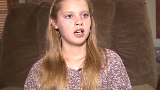 Enfermedad extraña: la chica que estornuda 12 mil veces por día