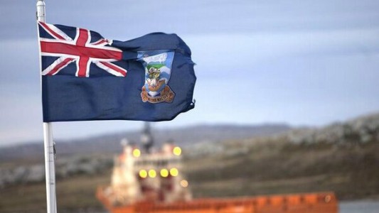 El gobierno británico de Malvinas acusó a la Argentina de promover "una ficción hace 50 años"