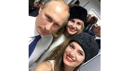 La selfie con una Miss Rusia que no agradó a Putin