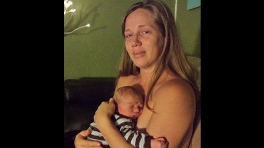 Confesiones del posparto: publicó una foto tres días después de dar a luz y se volvió viral