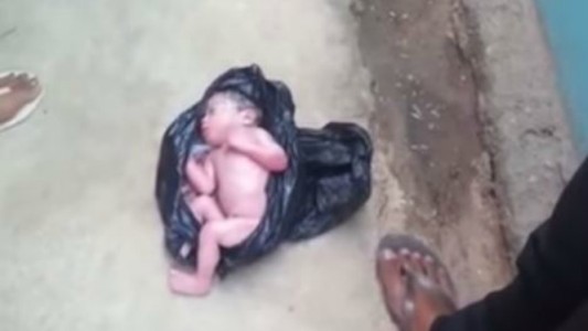 Filipinas: rescataron a un bebé que hallaron dentro de una bolsa de basura