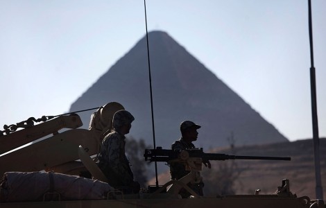 Condenan a agencias de turismo por no advertir a pasajeros sobre la revuelta en Egipto