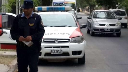 Mató a un ladrón en el living de su casa y familiares del delincuente hicieron un piquete