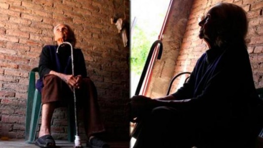 Mujer pasó todo el día con su marido sin darse cuenta de que estaba muerto