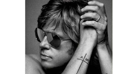 Estas fotos de Brad Pitt muestran que a los 51 años, está mejor que nunca