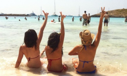 Primera unión civil entre tres mujeres en Brasil