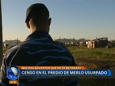 Los propios ocupantes del predio e Merlo hacen el censo