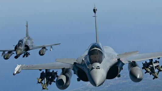 Francia y Rusia lanzaron nuevos ataques contra el Estado Islámico en Siria