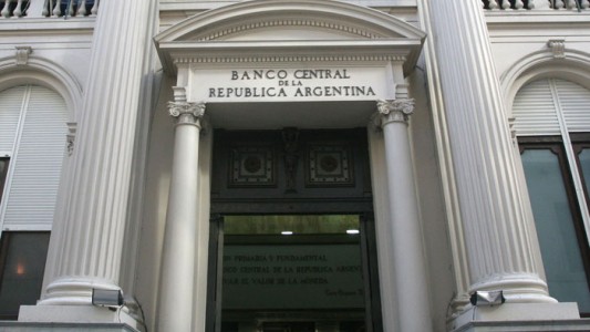 El Banco Central limita los dólares que pueden tener los bancos
