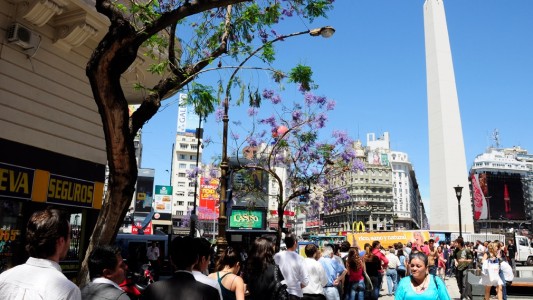 Instalan una heladería gigante en el Obelisco a beneficio de la Fundación Garrahan
