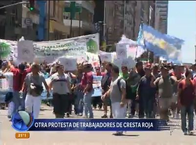 Trabajadores de Cresta Roja cortaron la Av. 9 de Julio
