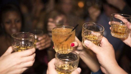 Detienen a dos madres que dejaron a sus hijos menores solos en casa para salir de copas