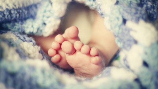 Una joven con síndrome de Down dio a luz un niño, luego de ser violada por su hermano menor