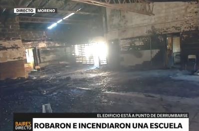 Así quedó la escuela que incendiaron en Moreno