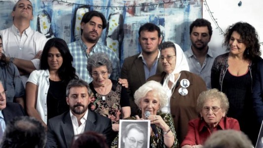 Abuelas de Plaza de Mayo recuperó al nieto 119 y su mamá está viva