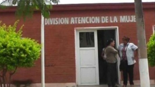 Encerró a su hijastra durante cinco días sin comida ni bebida porque "se portó mal"