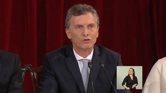 Macri llega al Congreso para jurar como presidente