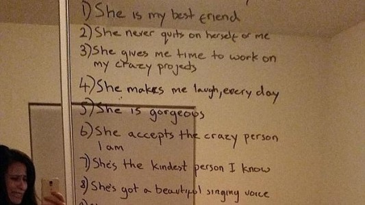 La nota que un hombre dejó a su mujer con depresión con todas las razones por las que la quiere