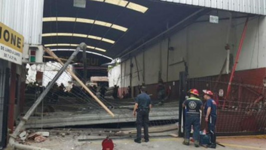 Dos muertos por el derrumbe de una loza en Barracas