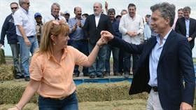 El chamamé de Macri en su paso por Corrientes