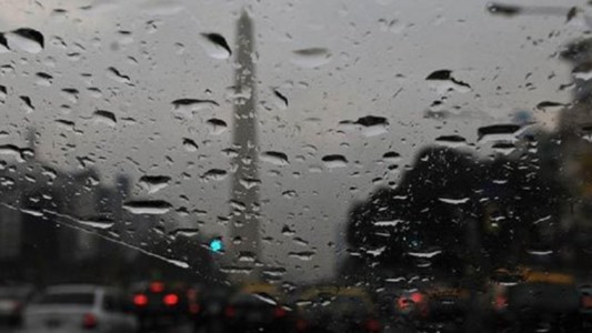 Rige una alerta por tormentas fuertes en la Capital y alrededores