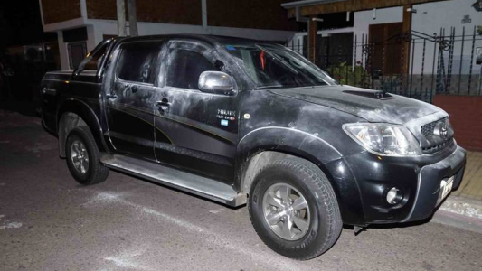 Hallaron una camioneta similar a la usada por los fugados y detuvieron a un familiar