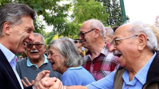 Macri envió un saludo por Año Nuevo: "¡Dejemos que entre el aire fresco!"