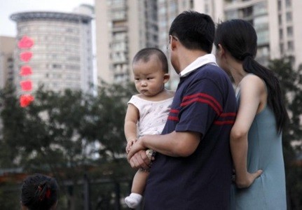 Rige en China el permiso para tener dos hijos