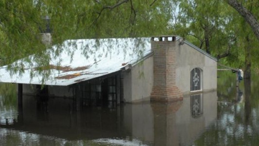 Santa Fe: más de 1400 evacuados en seis localidades por la crecida del Paraná