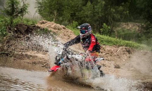 Dakar: Kevin Benavides es el primer argentino en ganar una etapa en moto